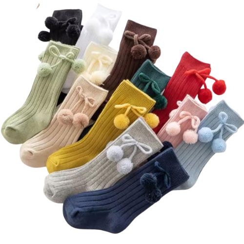 Calceta larga pompónes