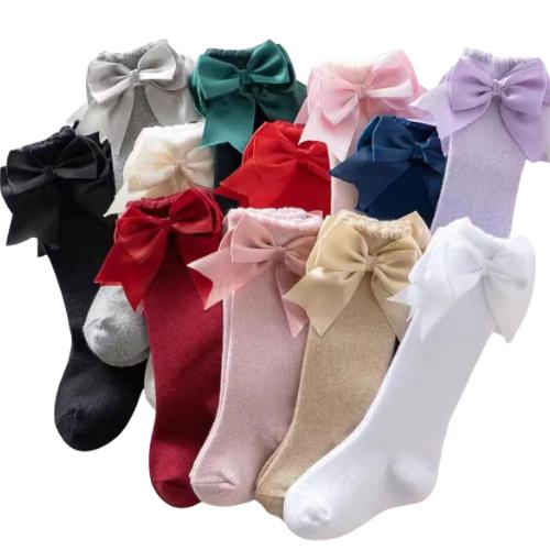 Calceta larga con moño